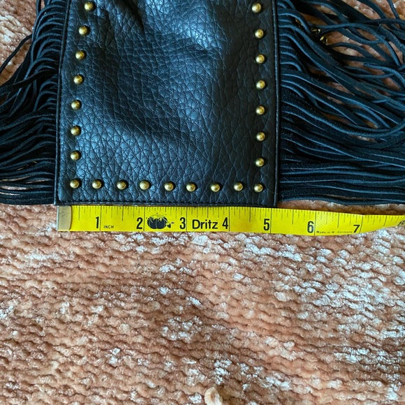 QV black fringe purse crossbody measurements in photos - Picture 5 of 10